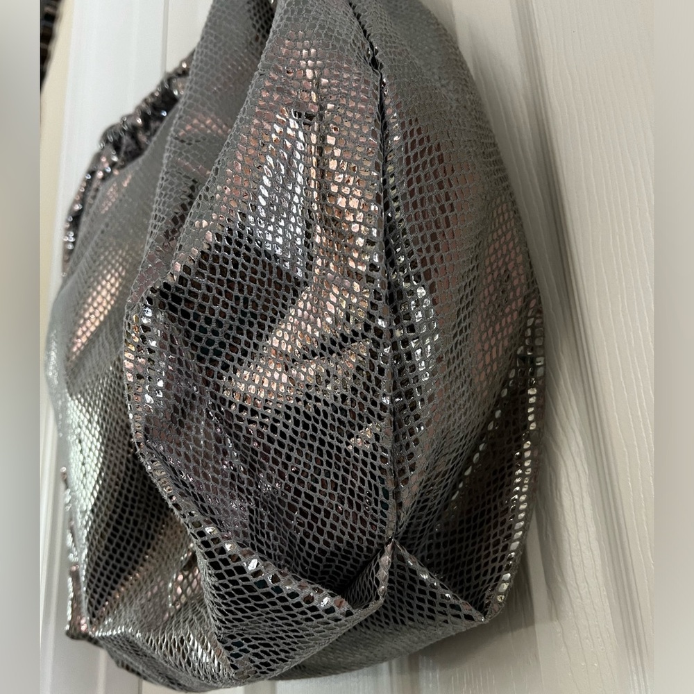 Daisy Fuentes Silver Metallic-Rouched-Faux Snake Print Hobo Slouchy Shoulder Bag - Picture 4 of 14